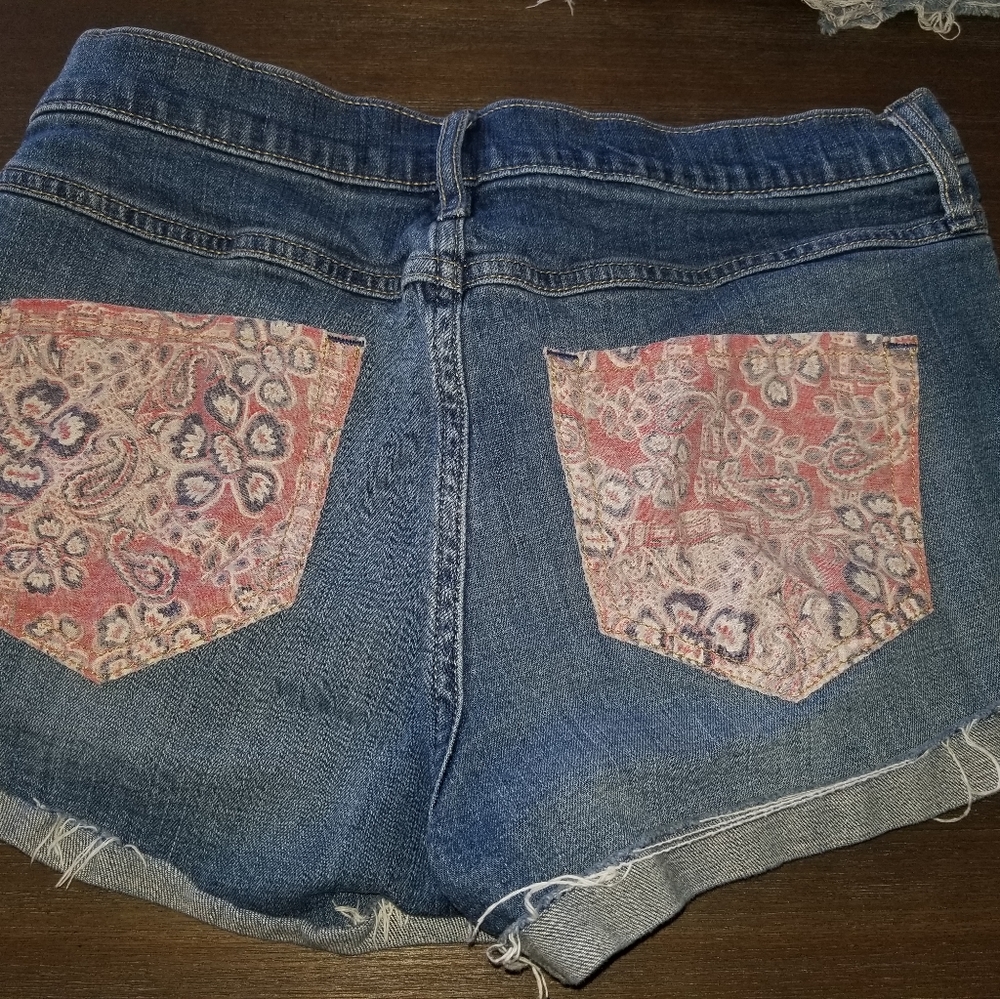 Hollister shorts - Picture 3 of 4